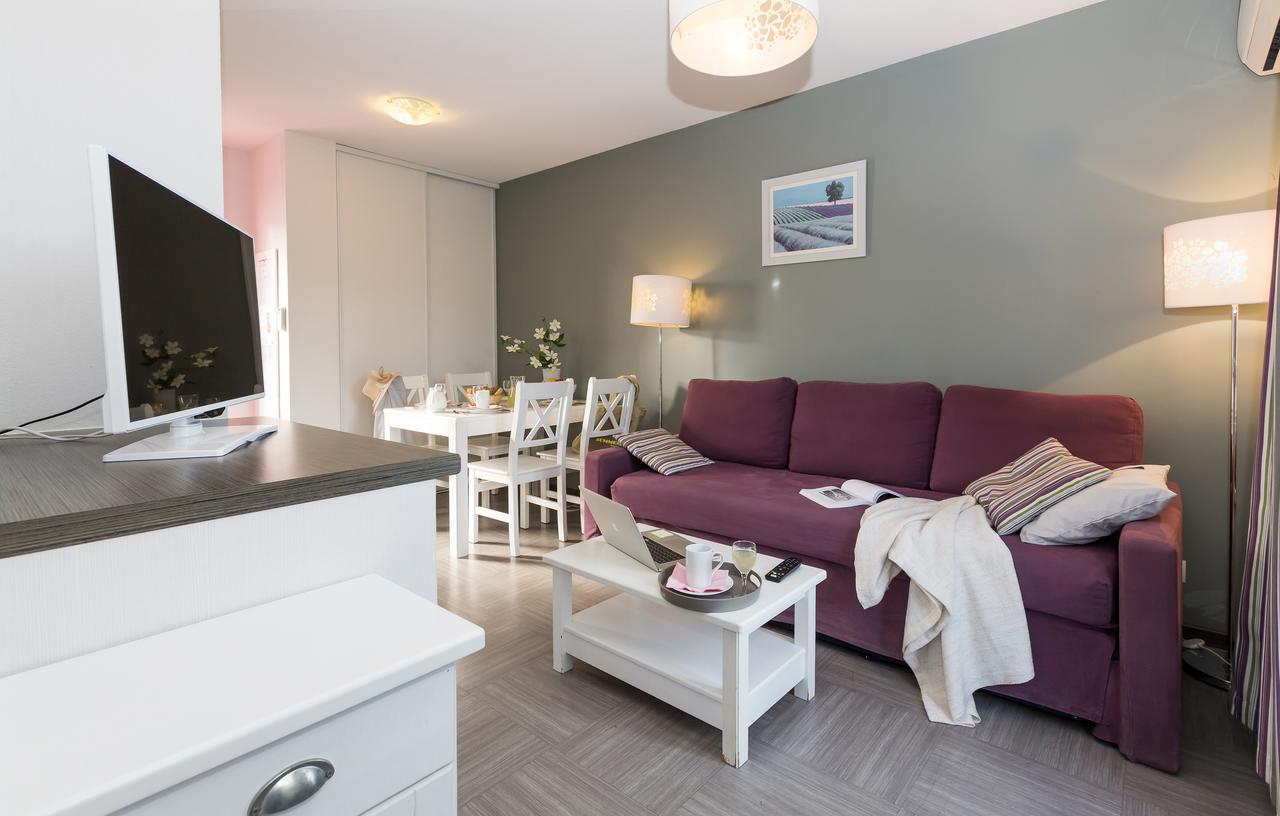 Residence Odalys Cote Provence Gréoux-les-Bains Eksteriør bilde